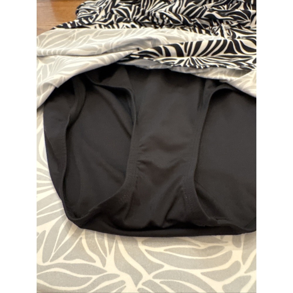 Lands' End V-neck Tulip Wrap Swim Dress Skirt One Piece Suit Black White XXL EUC - Picture 5 of 10